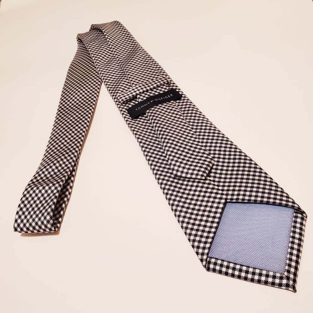 Men's Modern Tommy Hilfiger Tie - Picture 2 of 3
